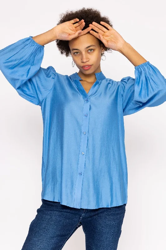 Long Sleeve Spring Blouse in Blue