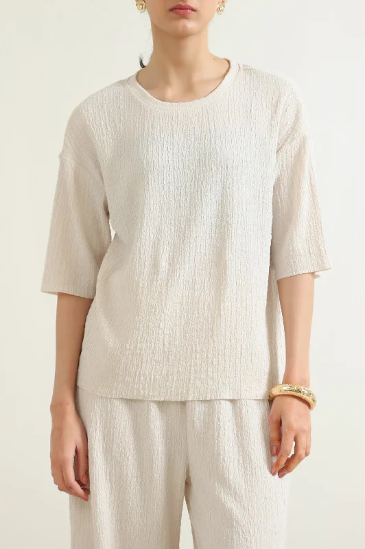 TEXTURED STRETCHY TOP